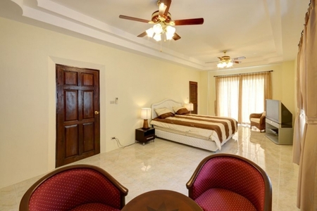 pic For Sale: 3 bedroom villa
