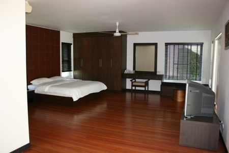 pic For Rent: Theppraya soi 15, 4 bedroom