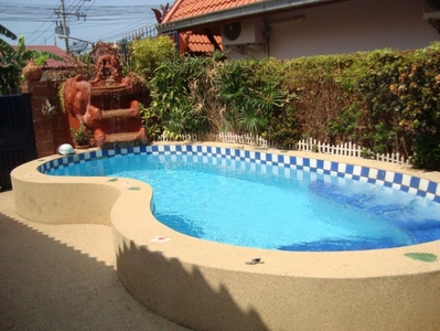 pic HOUSE FOR SALE: 3 BEDROOMS, 2 BATHROOMS,