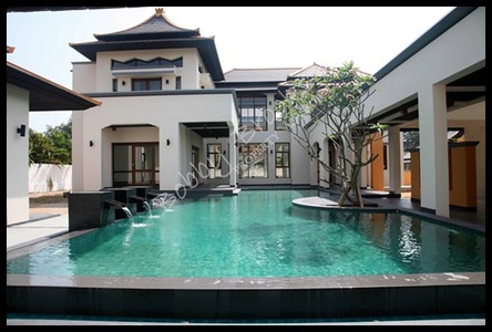 pic Luxury Villas 4 bed 4 bath with Pool
