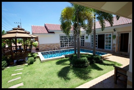 pic Exclusive House 3 Bed with Private Pool