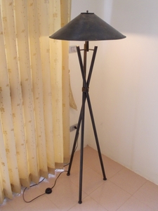 pic Elegant Floor Lamp