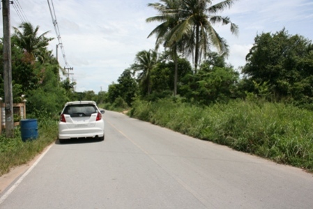 pic For Sale: Land 1 rai 3 yang in Huay yai