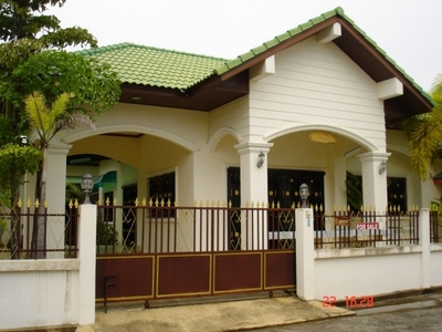 pic For Sale: 2-3 bath house at East Pattaya