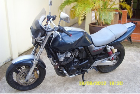 pic Honda CB 400 super four 2000