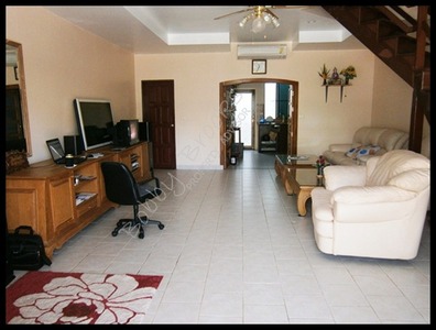 pic Townhouse 2 Bed 2 Bath in East Pattaya