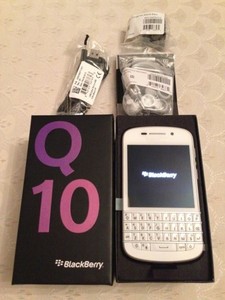 pic Blackberry Q10 With VIP Pins $500