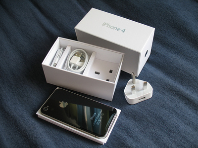 pic BRAND NEW APPLE iPHONE4 FOR SALE.....