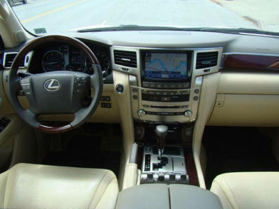pic My Fairly Used Lexus Lx 570 2013 For Sal