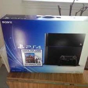 pic Sony Playstation 4 PS4 Game Console