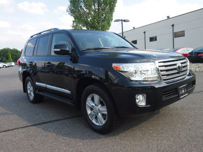 pic 2013 TOYOTA LAND CRUISER FOR SALE