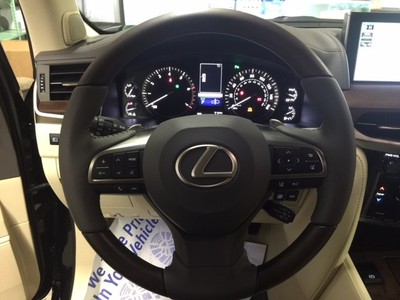 pic i introduce 2016 Lexus LX570,gcc spec