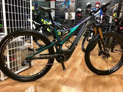 pic 2019 Specialized Men's S-Works Turbo Lev