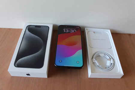 pic Apple IPhone 15 Pro and 16 Pro 2TB New